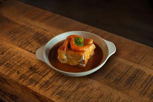 Shrimp "Francesinha" - Fork & Knife